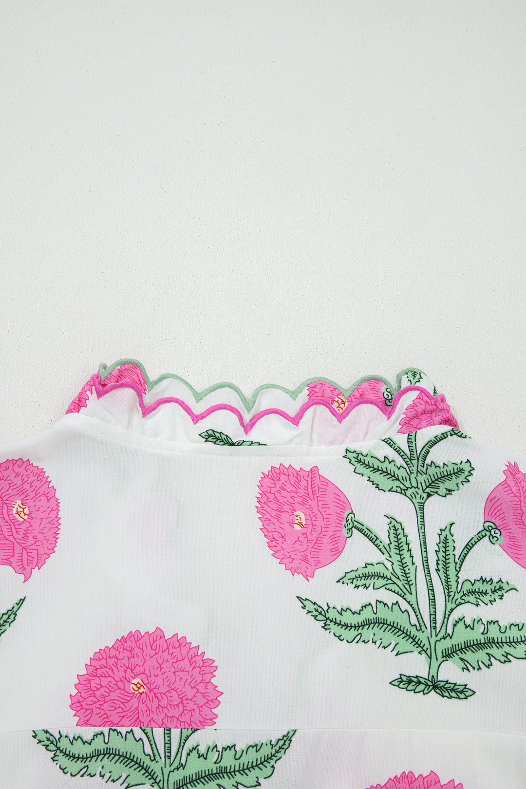 Wild Flower Print Contrast Trim Scallop Detail Short Sleeve Blouse