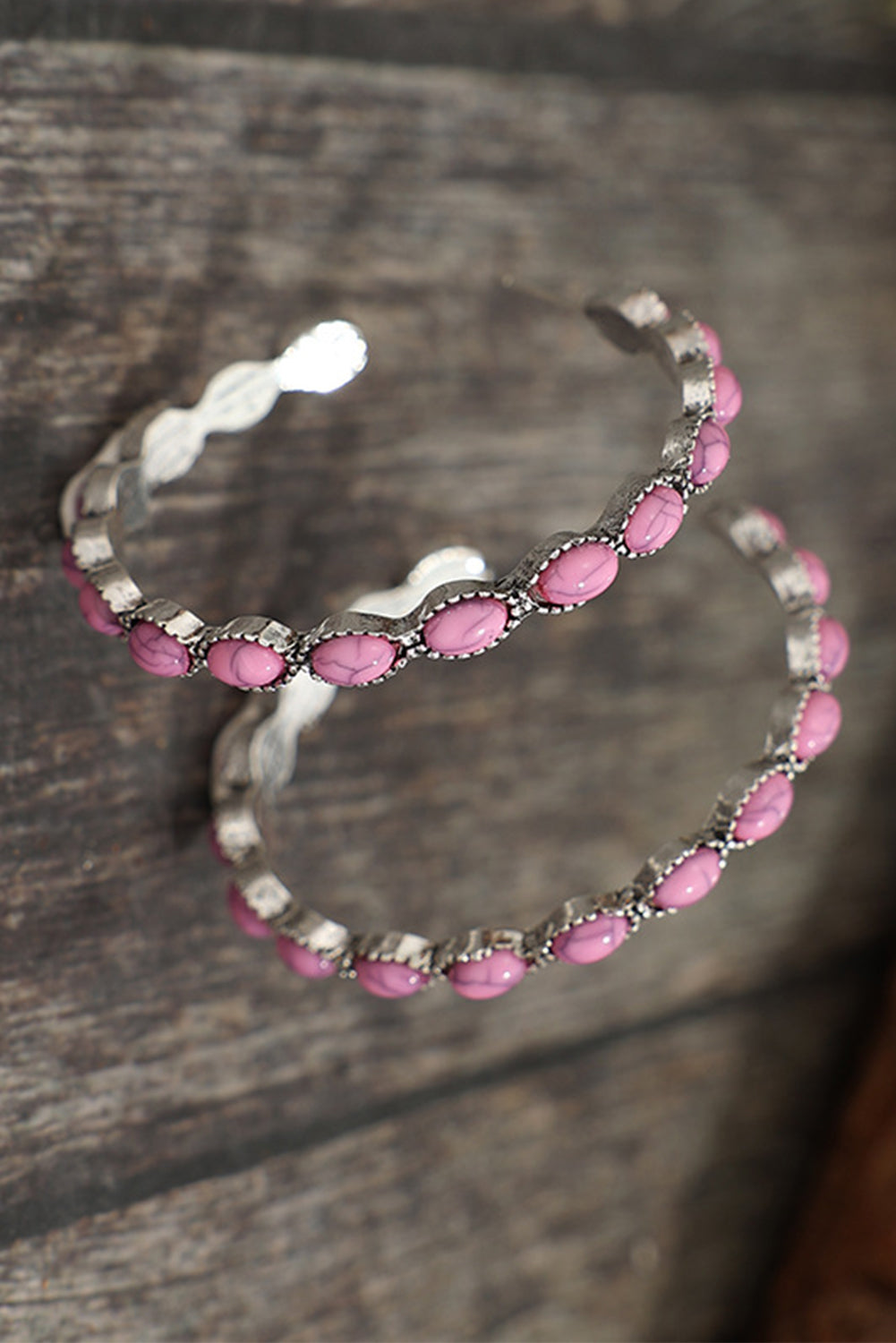 Boucles d'oreilles rétro en forme de C avec incrustation de pierres précieuses