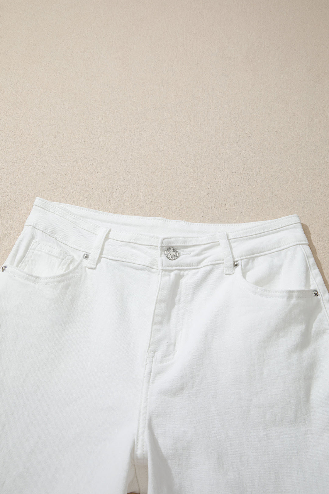 White Solid Color Loose Casual Jeans