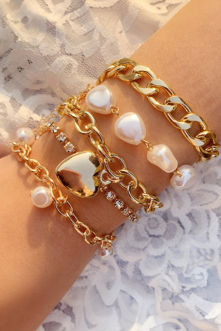 Armband-Set mit Herzanhänger und Perlen und Strass