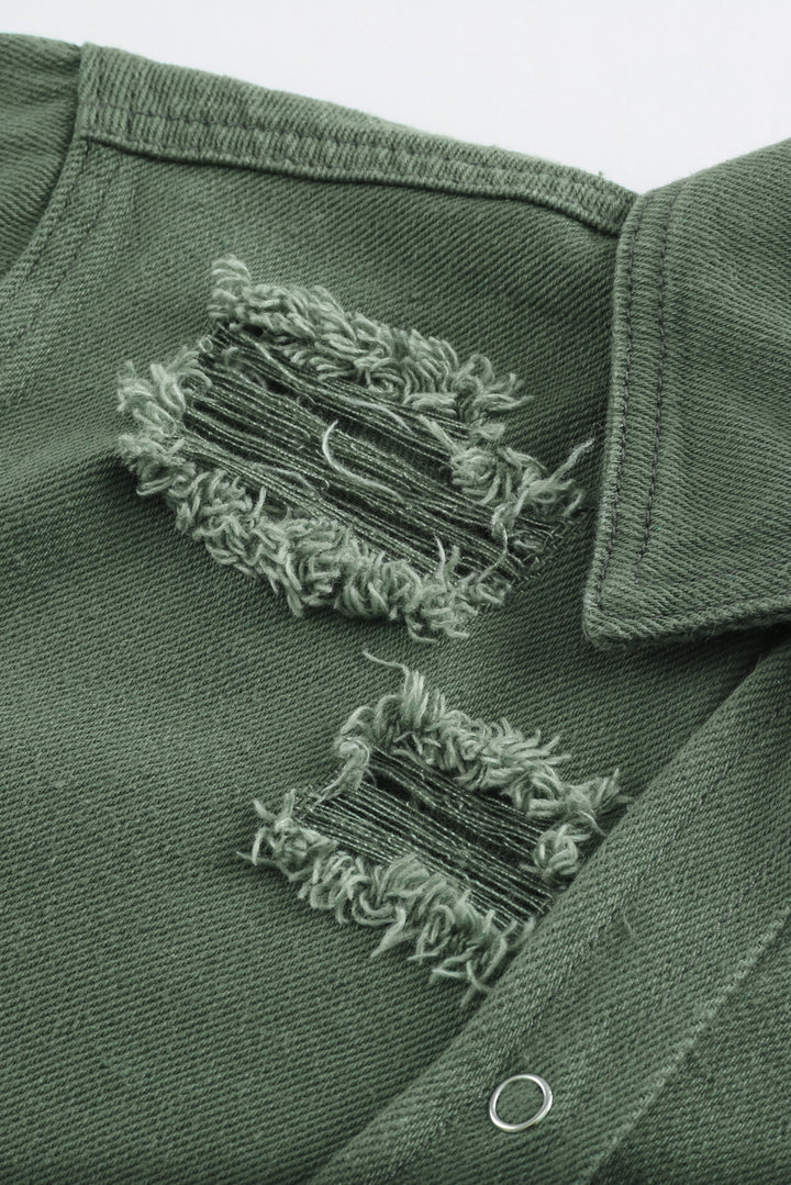 Veste en jean déchirée