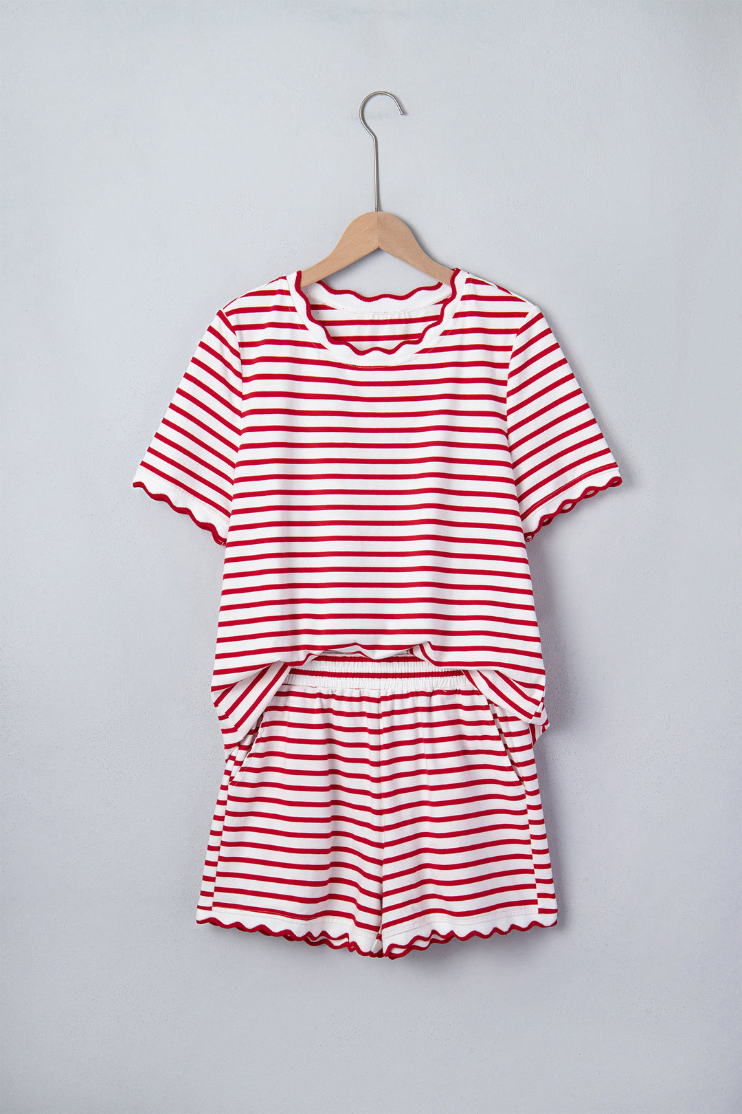 Cute Red Stripe Scallop Trim Casual Top 2pcs Short Set