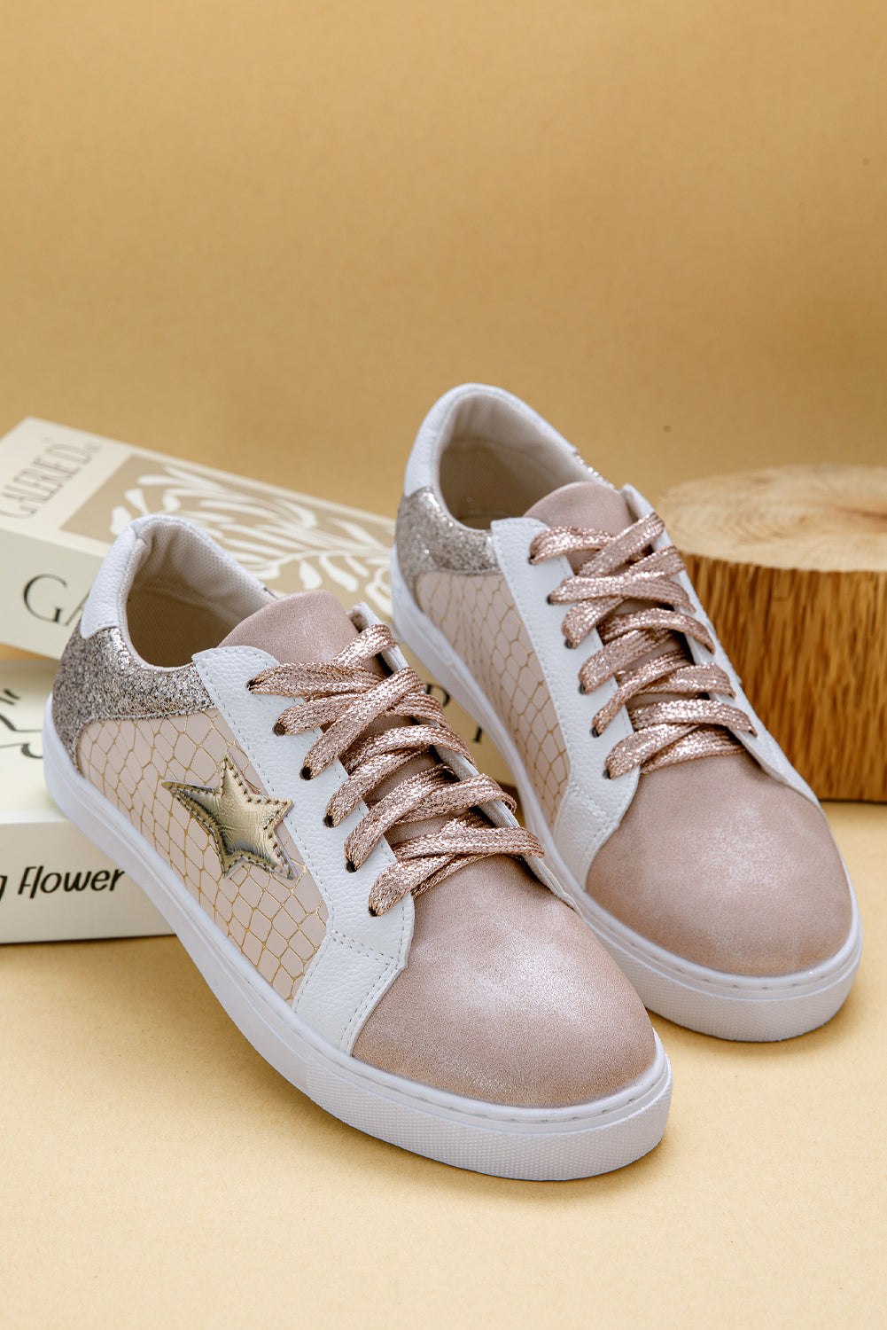 Schnür-Sneakers aus PU-Leder mit Glitzerstern-Patchwork 