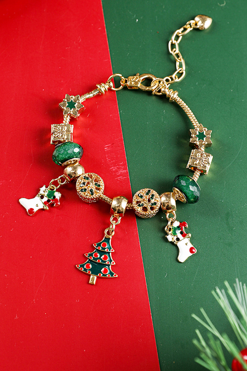Verstellbares Armband mit plattierten Perlen und Weihnachtsanhänger