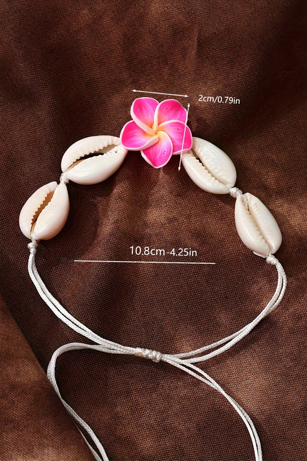 Bracelet ajustable en coquillage et fleurs