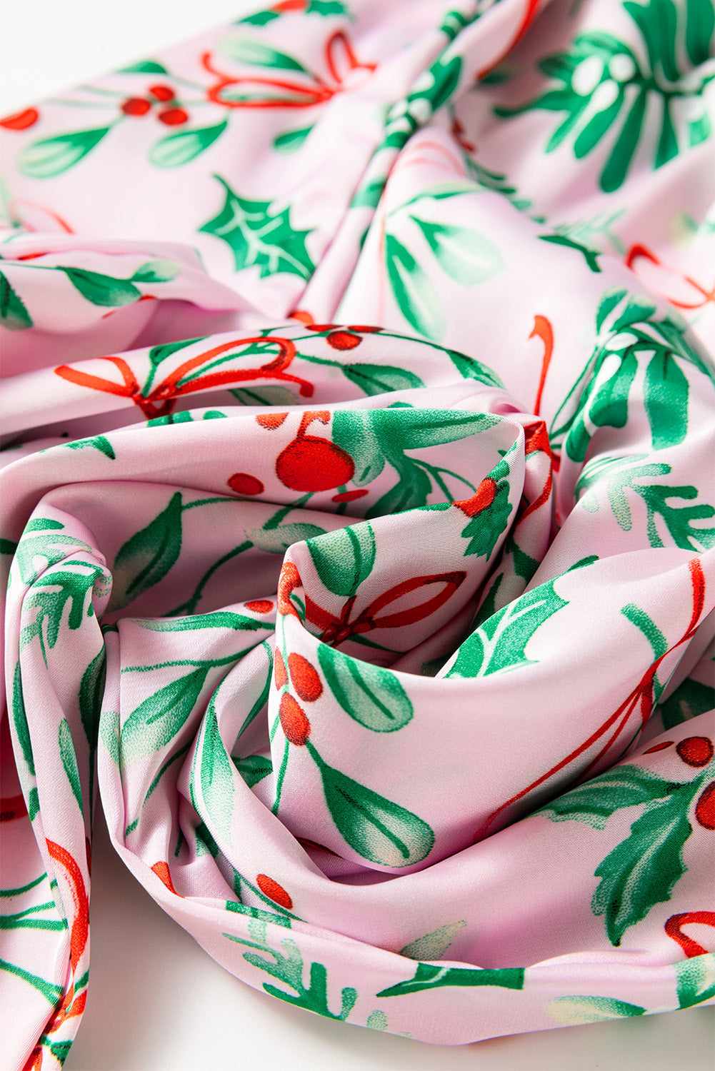 christmas berries plant print satin long sleeve pajama set