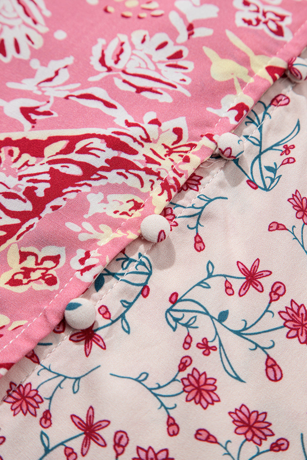 Mixed Floral Printed Puff Sleeve V-Neck Shirt