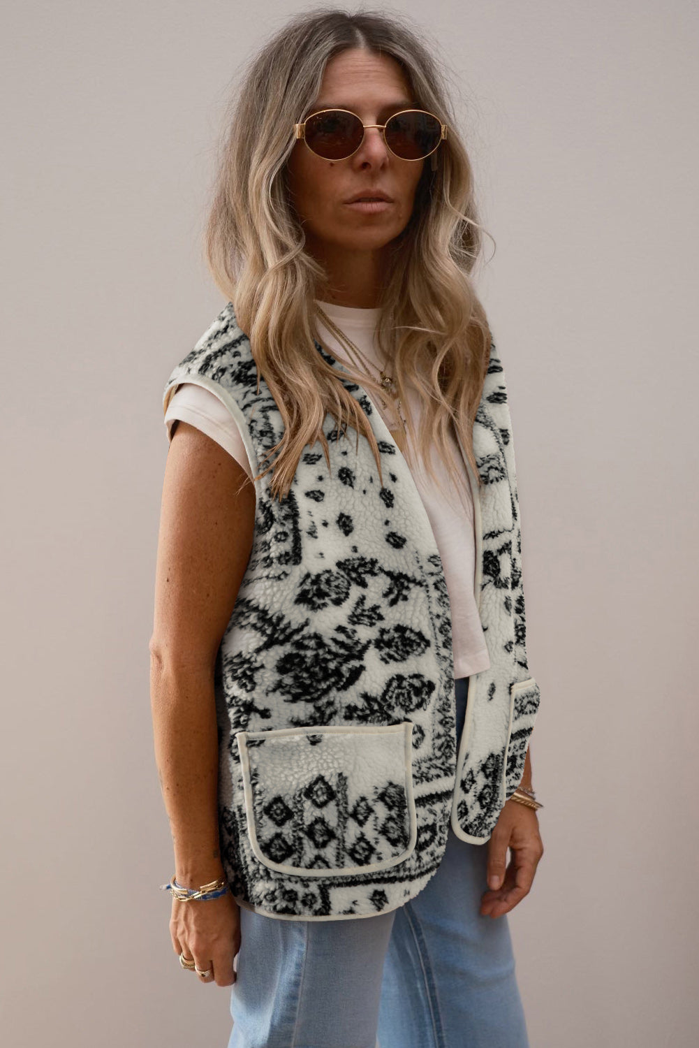 Fashion Beige Sherpa Paisley Print Pocketed Western Vest Jacket