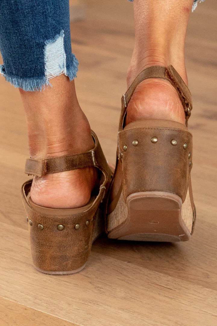 Vintage Leather Stitching Studded Wedge Sandals