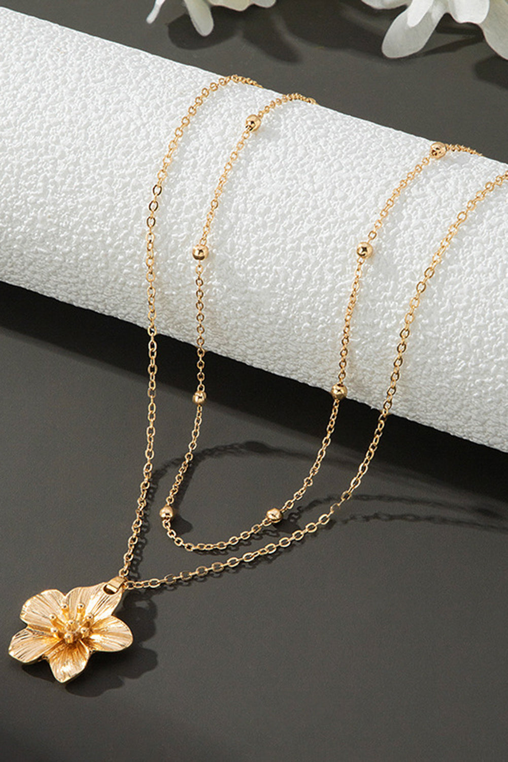 Collier double chaîne plaquée avec pendentif fleur et perles