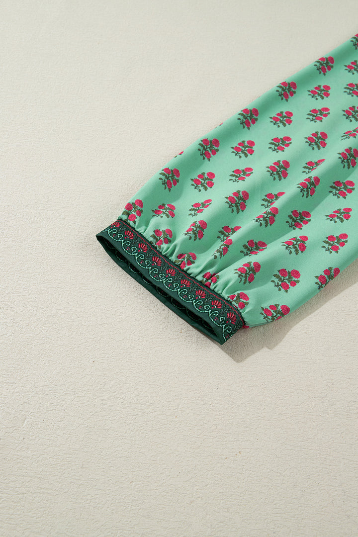 Green Plus Size Floral Print Contrast Trim V Neck Bracelet Sleeve Blouse
