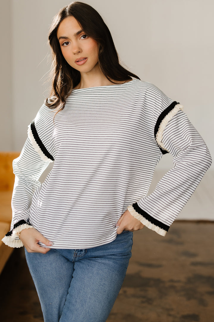 Contrasted Ruffle Trim Loose Long Sleeve Top