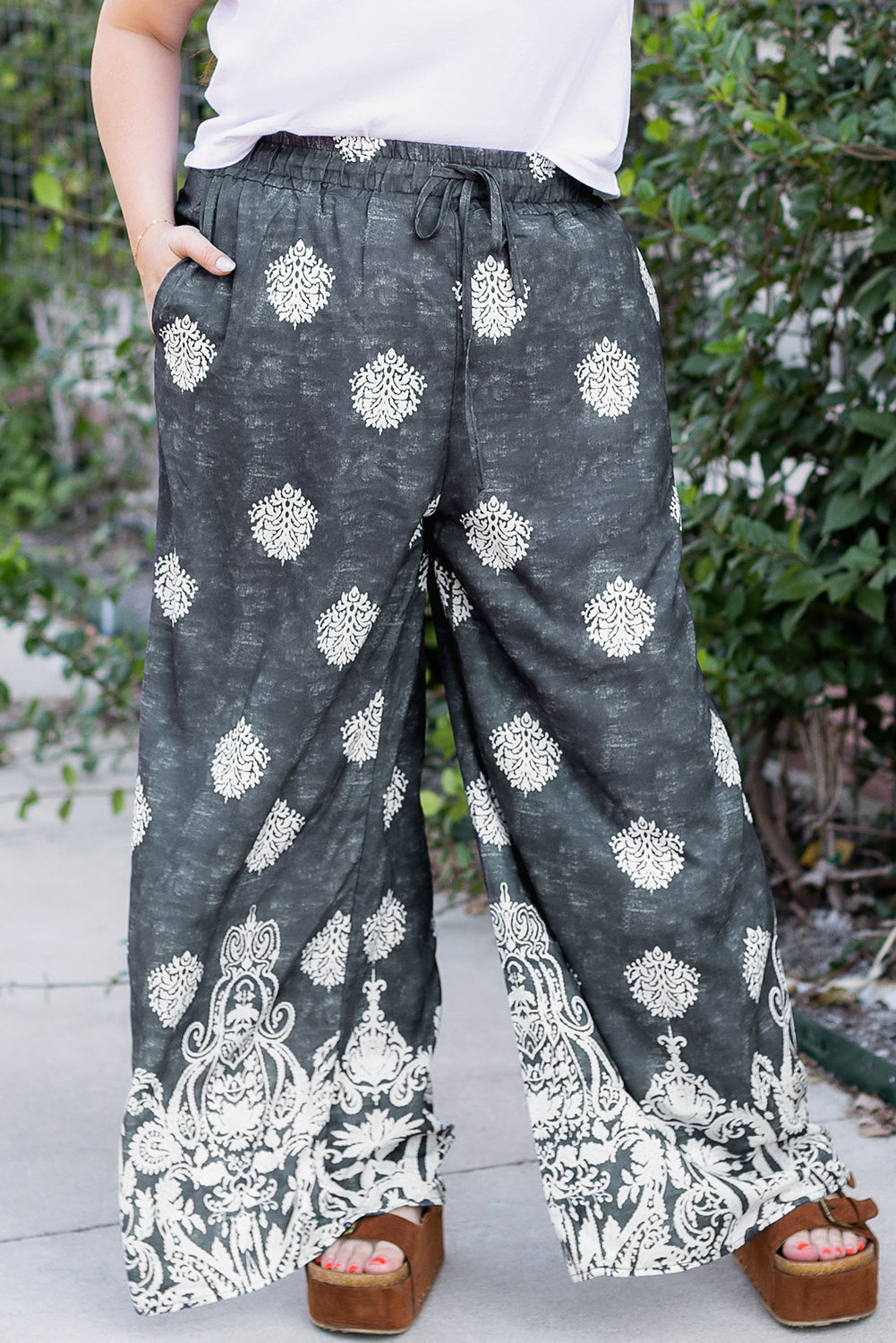 Black Plus Size Geometric Ethnic Print Wide Leg Pants