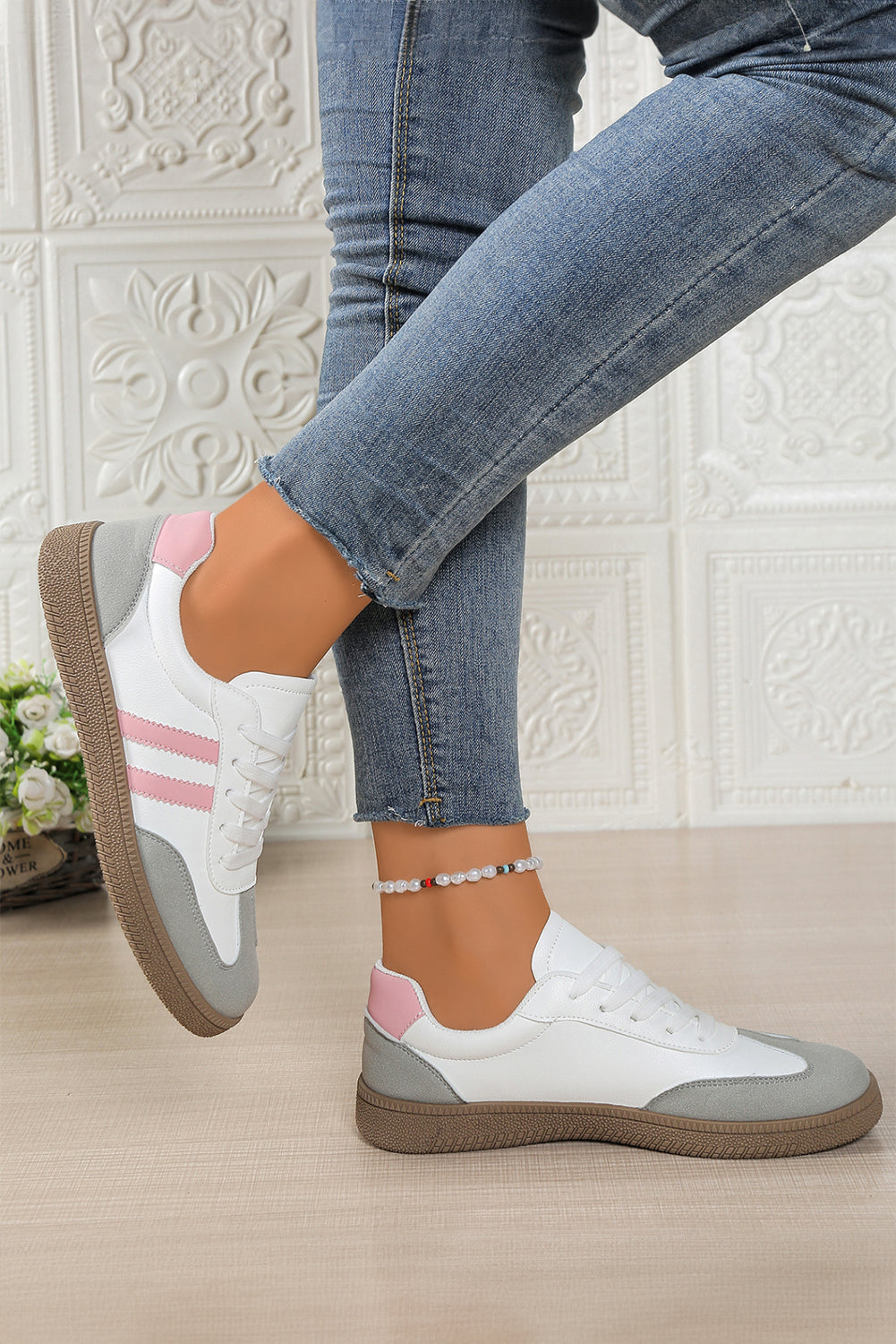 Color Block PU Leather Patchwork Lace Up Flat Shoes