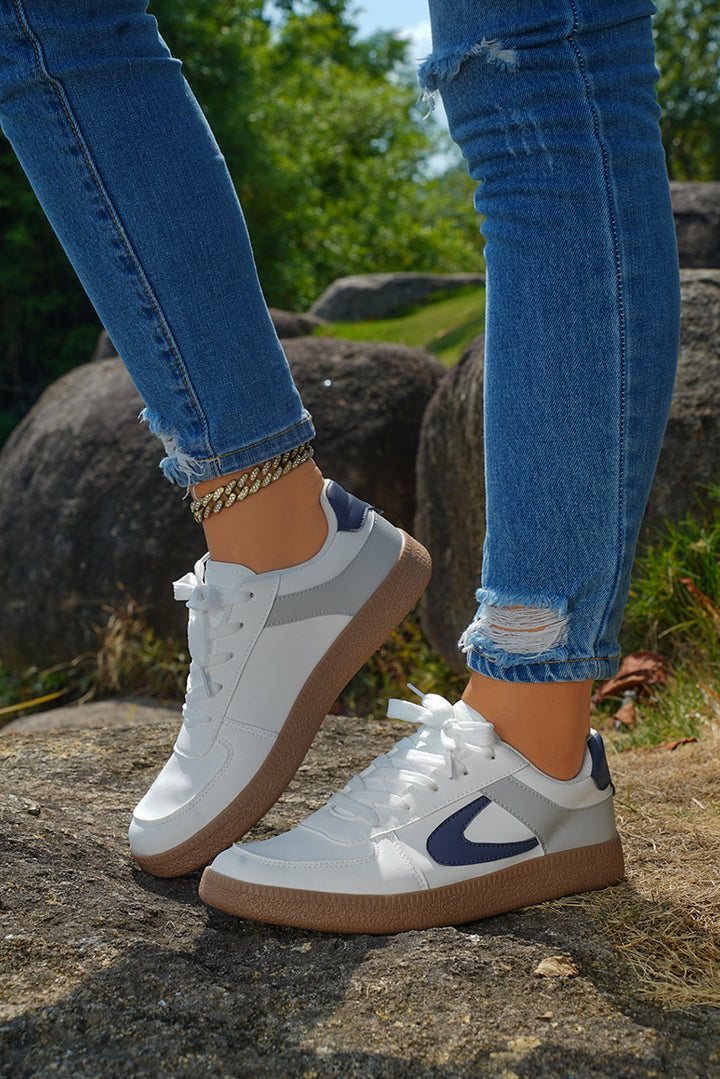 Schnür-Sneakers aus PU-Leder mit Farbkontrast
