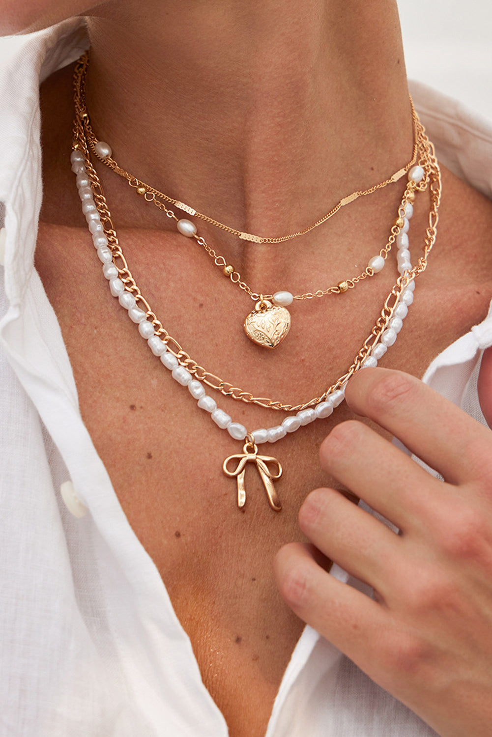 Bow Heart Pendant Pearl Chaining Plated Necklace