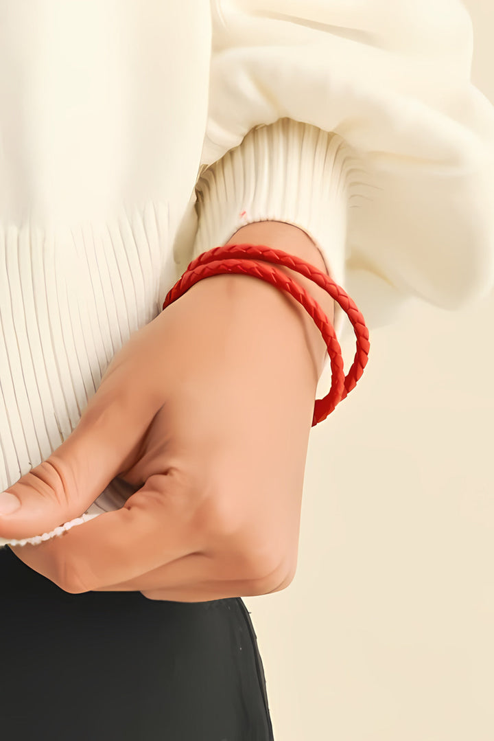 Geflochtenes Armband aus PU-Leder mit Metalldekor