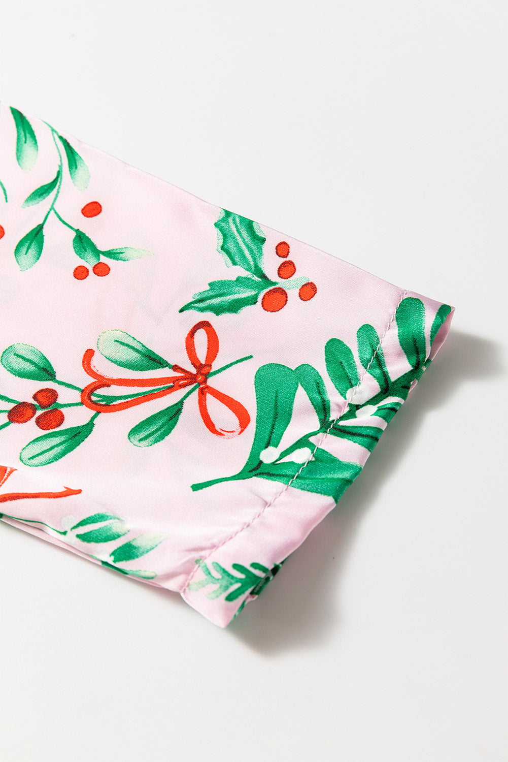 christmas berries plant print satin long sleeve pajama set
