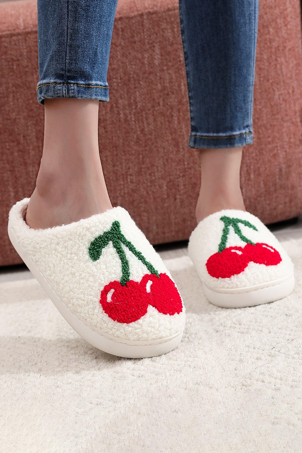Chaussons d'hiver en peluche à motif de cerises et de fruits mignons