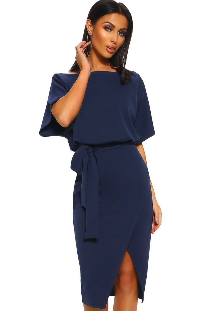 Robe mi-longue cache-cœur avec ceinture