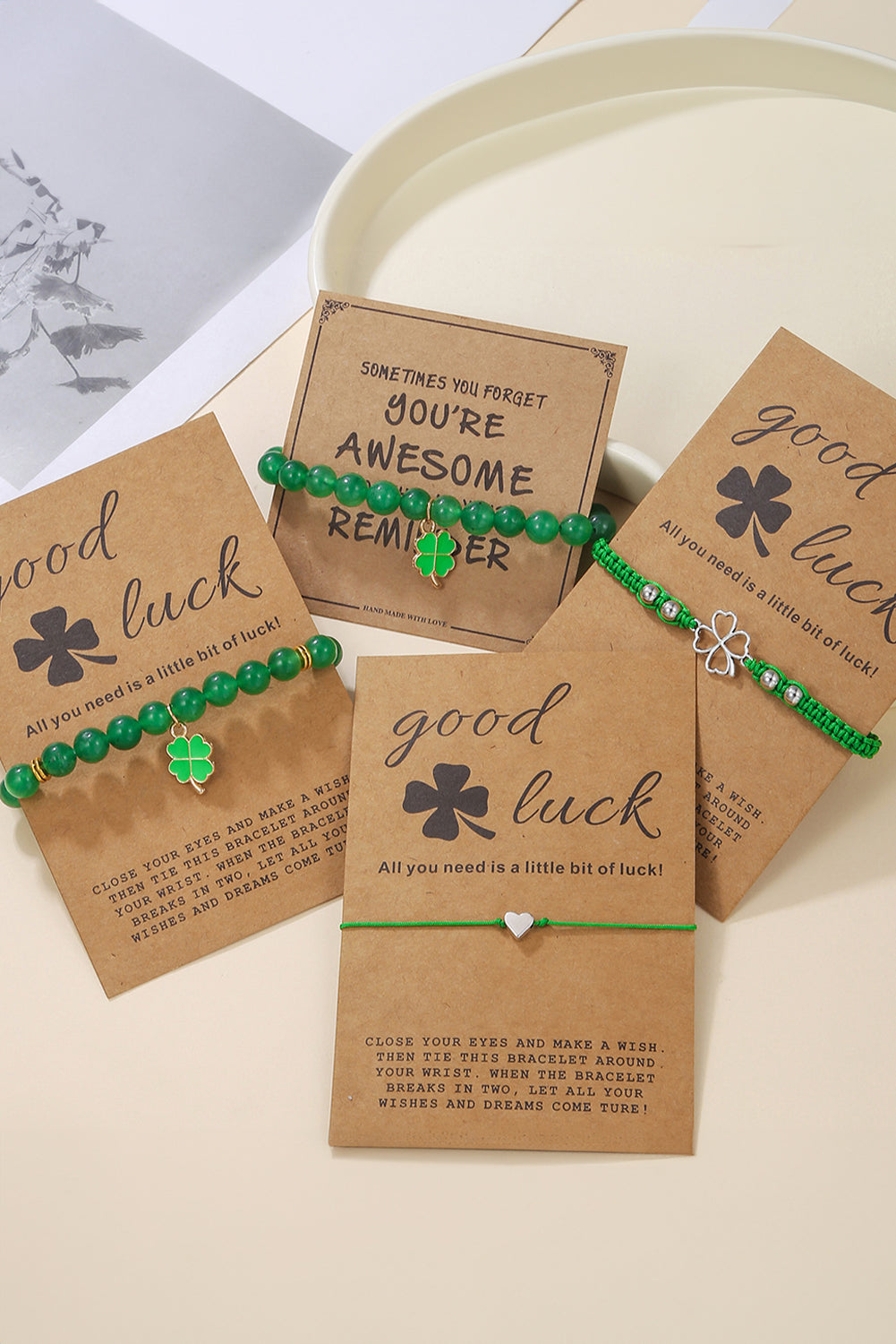 Bracelet élastique en perles de trèfle de la Saint-Patrick