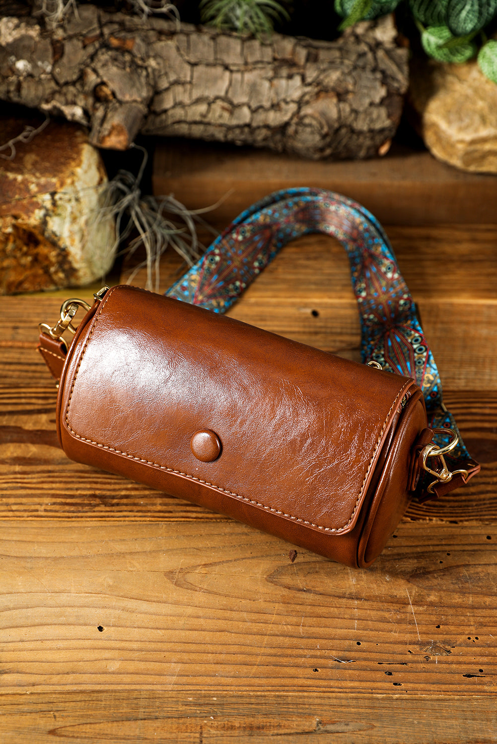 PU Leather Flap Shoulder Bag with Retro Print Wide Strap