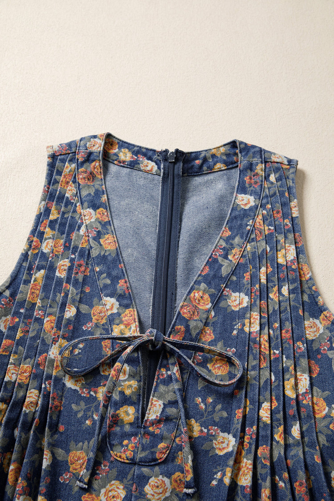 Blue Retro Floral Print Bow Tie V Neck Sleeveless Pleated Loose Denim Romper