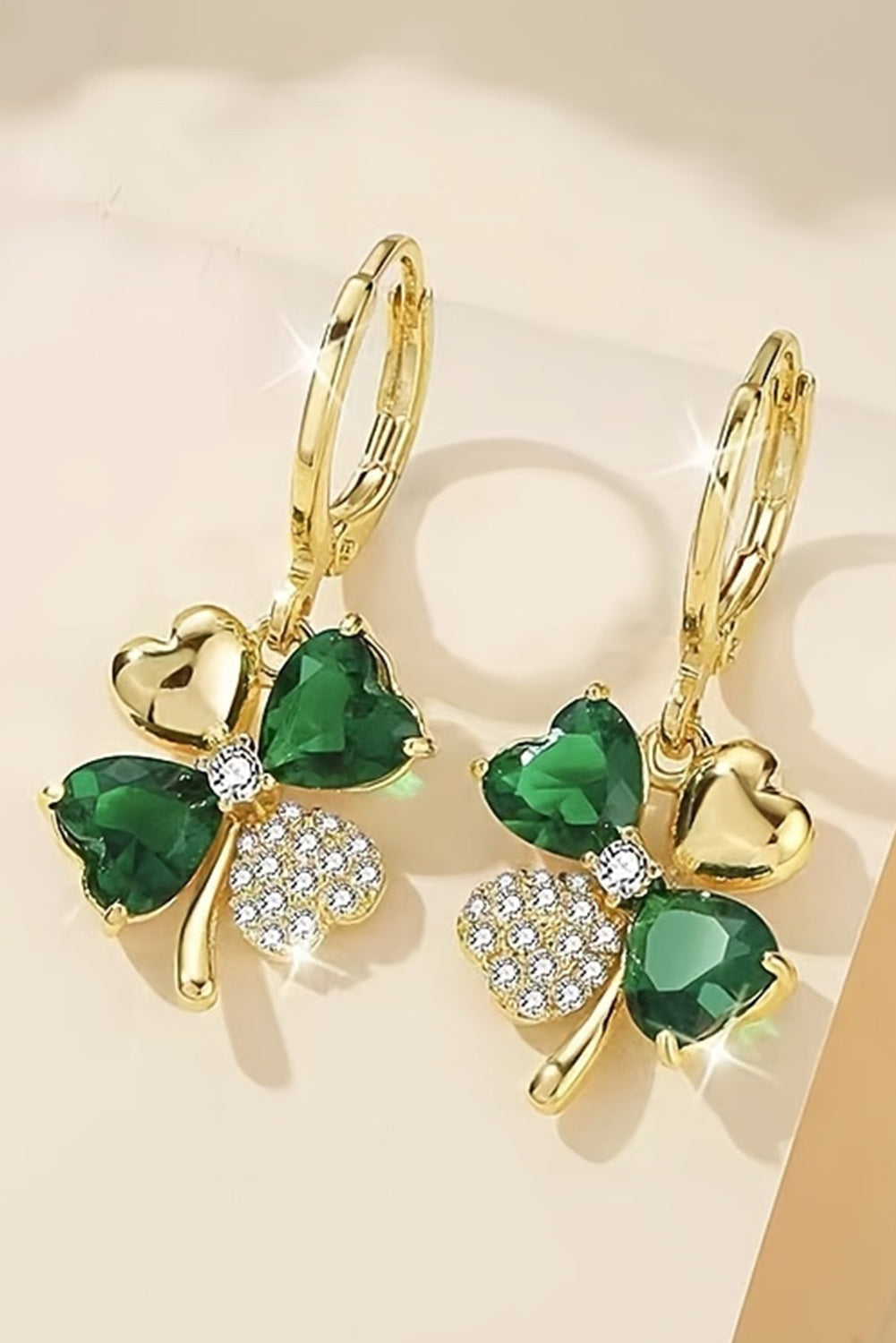 Superbes boucles d'oreilles en forme de trèfle à 4 feuilles de la Saint-Patrick