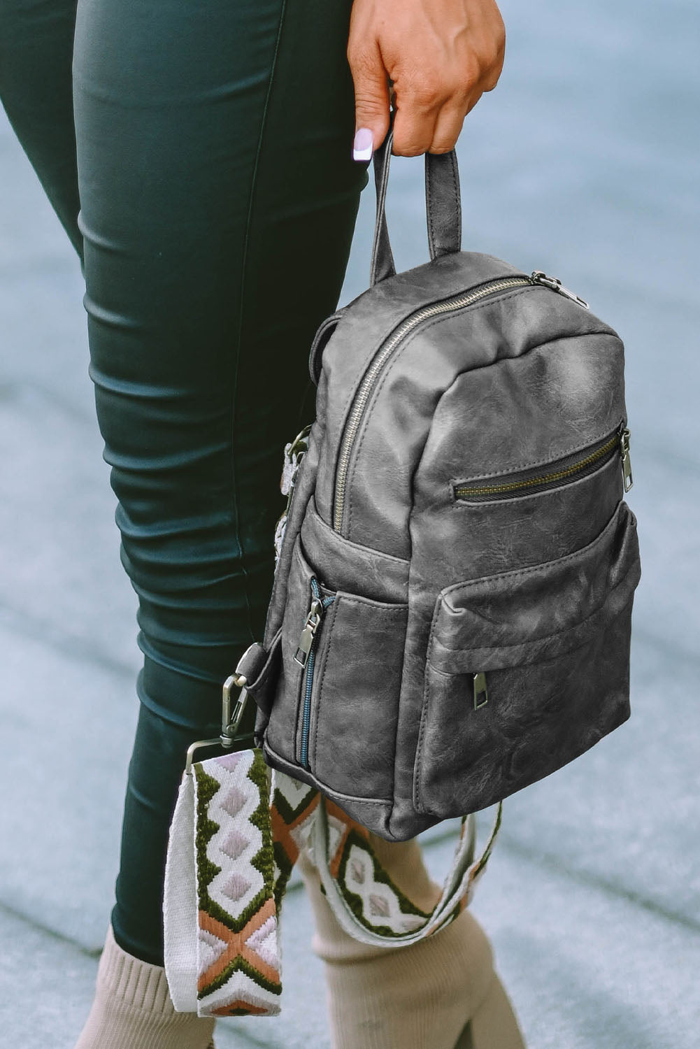 Rucksack aus Kunstleder mit Doppelreißverschluss
