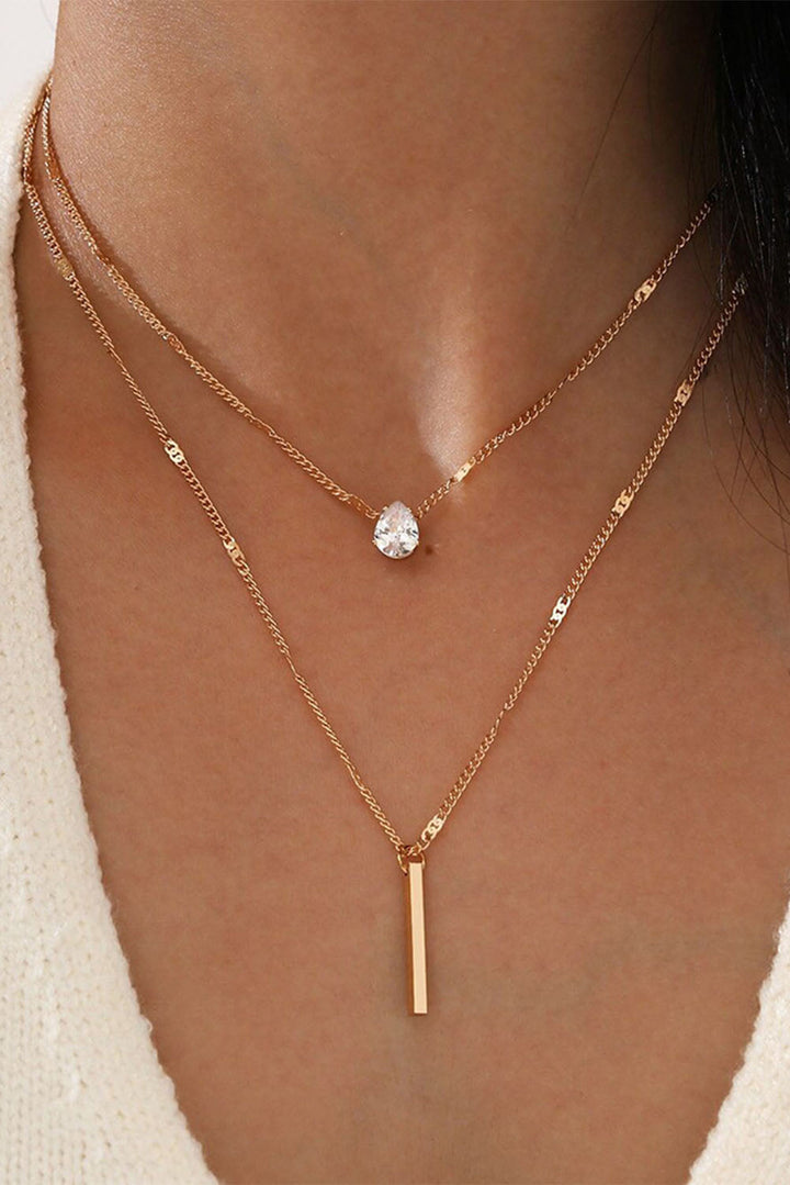 Collier avec pendentif en strass superposé