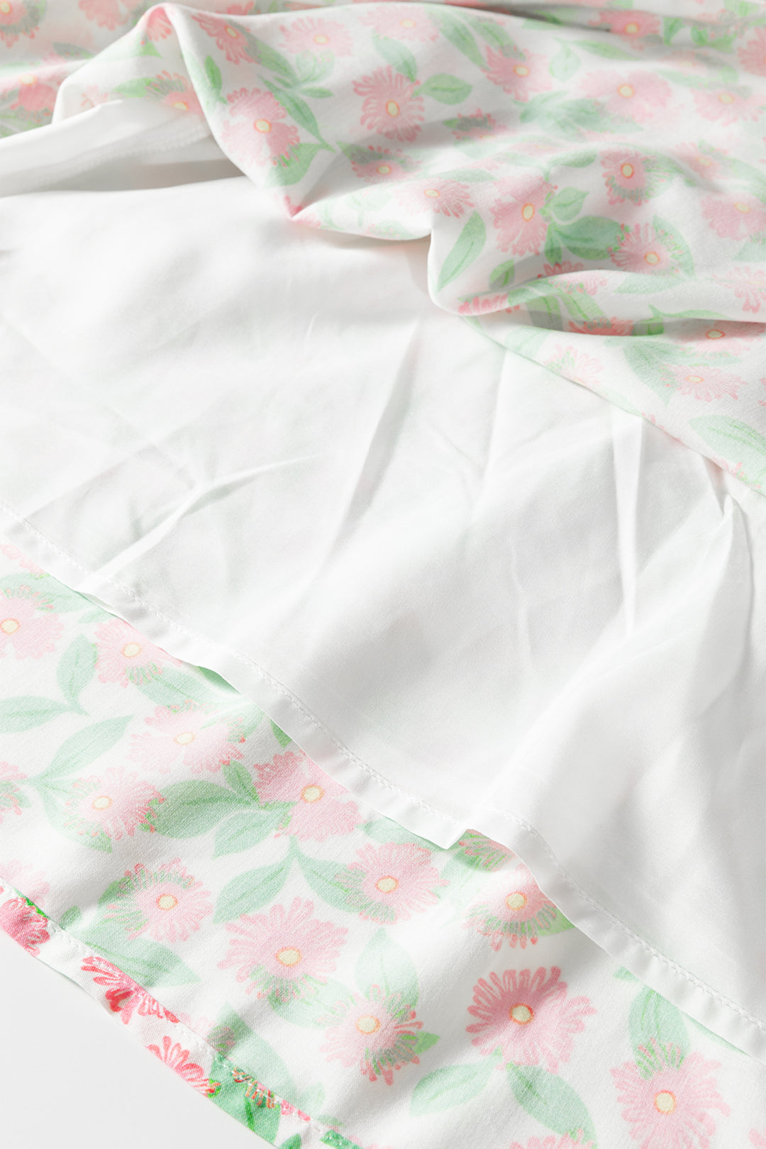 Contrast Neckline Ricrac Trim Floral Short Puff Sleeve Dress
