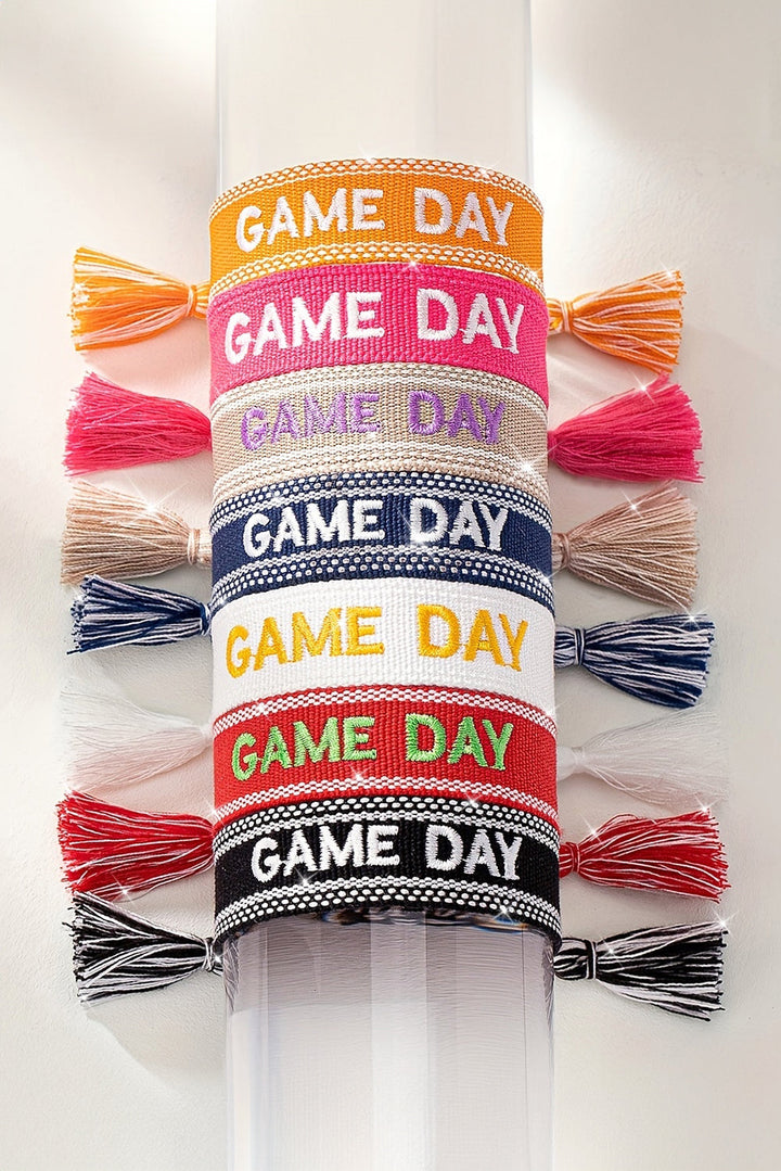 GAME DAY – Besticktes Armband mit gewebter Quaste