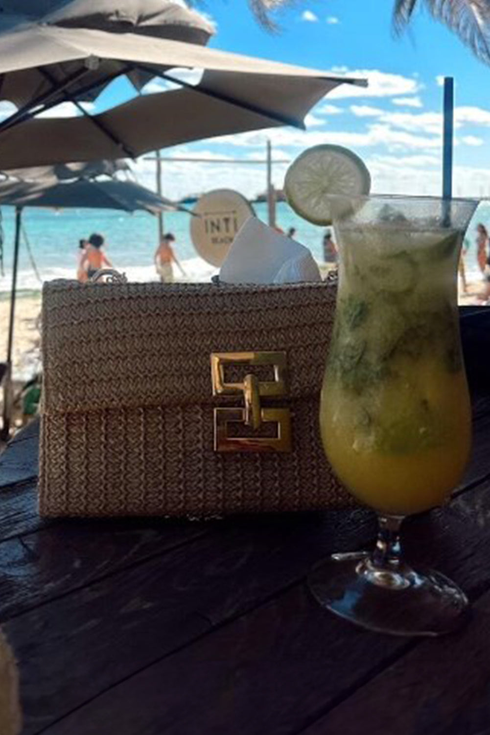 Sac à bandoulière minimaliste à rabat tressé et chaîne