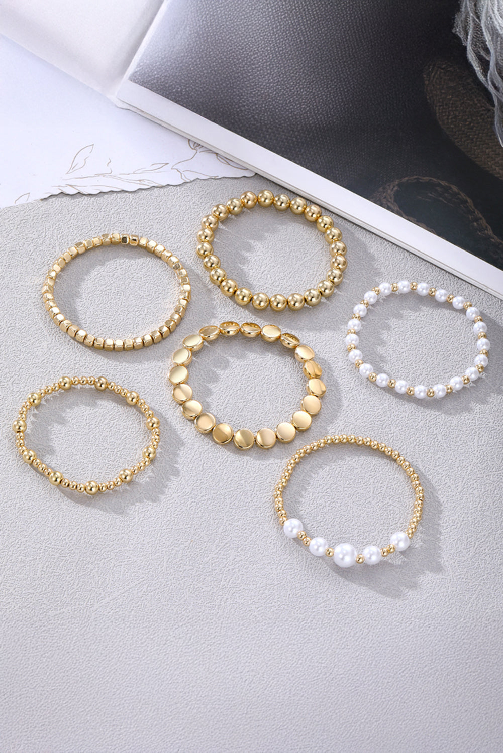 Bracelets élastiques multicouches en perles minimalistes