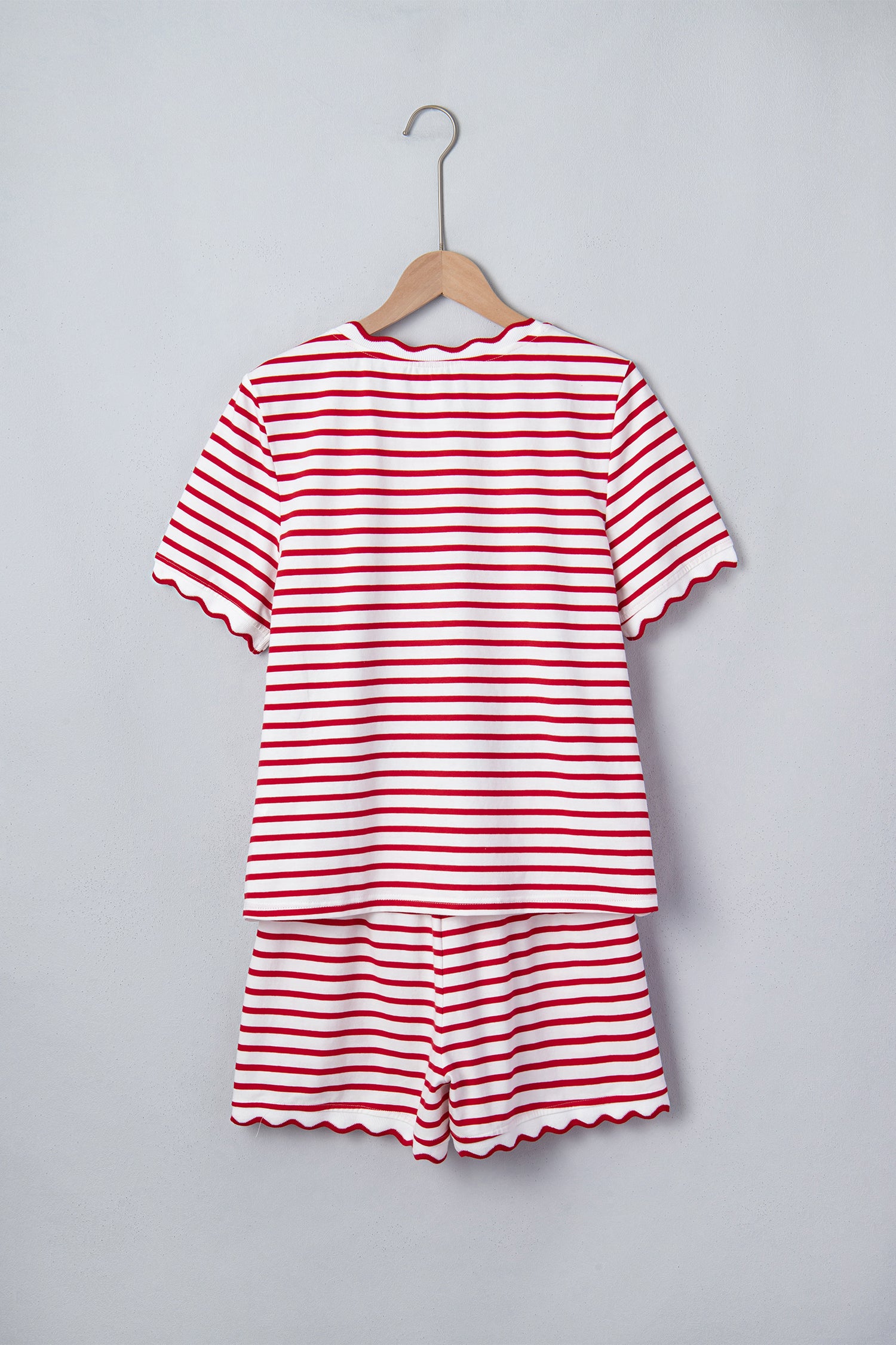 Cute Red Stripe Scallop Trim Casual Top 2pcs Short Set – ModeShe
