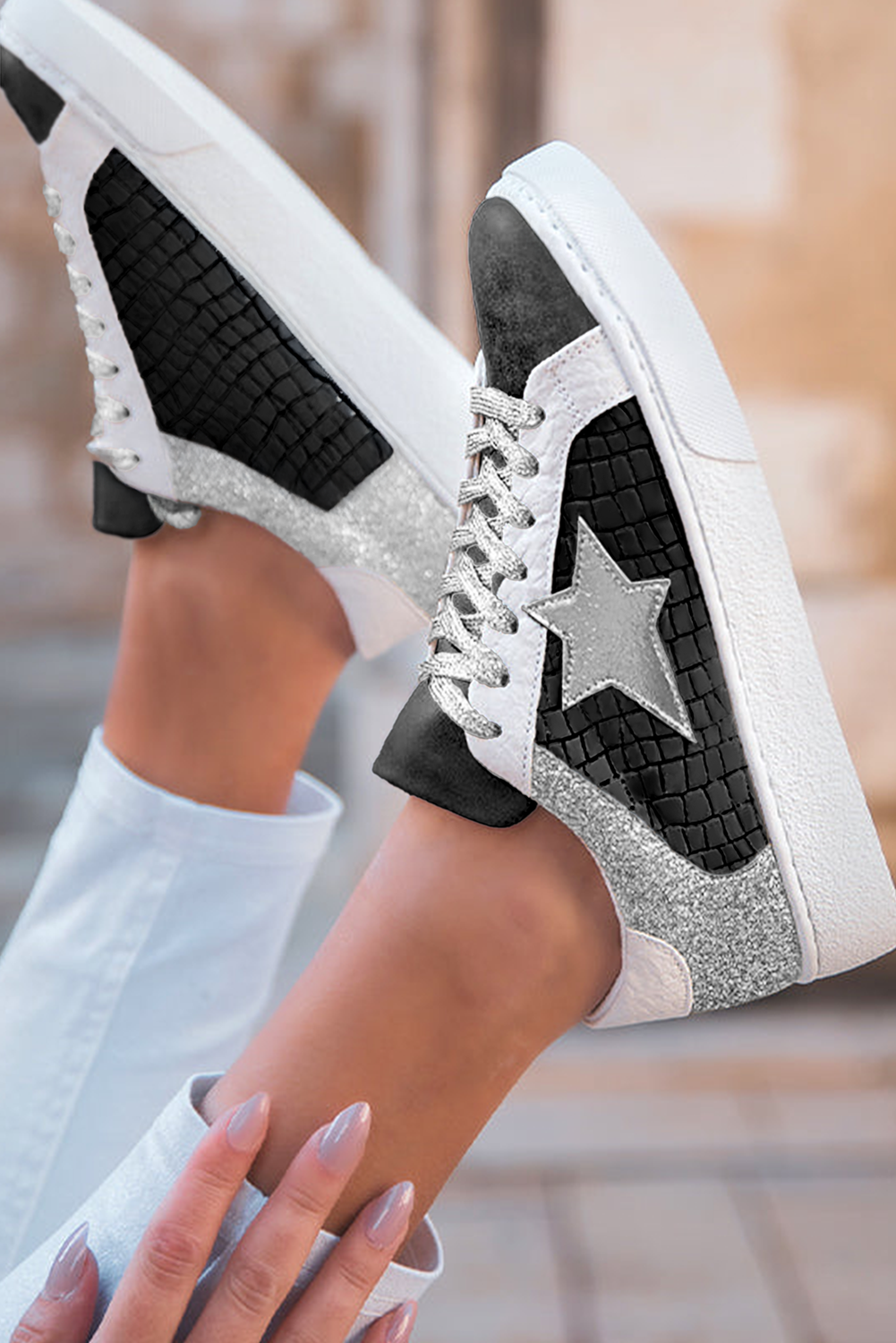 Schnür-Sneakers aus PU-Leder mit Glitzerstern-Patchwork 