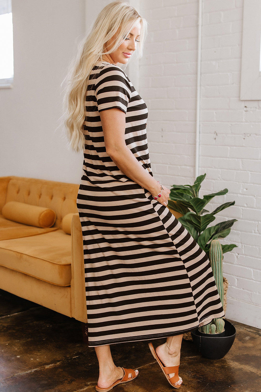 casual round neck t shirt maxi dress with pockets