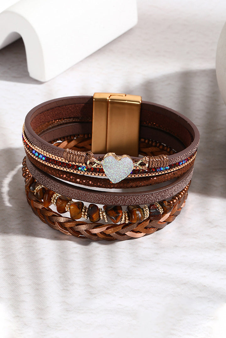 Bracelet multicouche vintage en PU avec accents de cœur scintillants