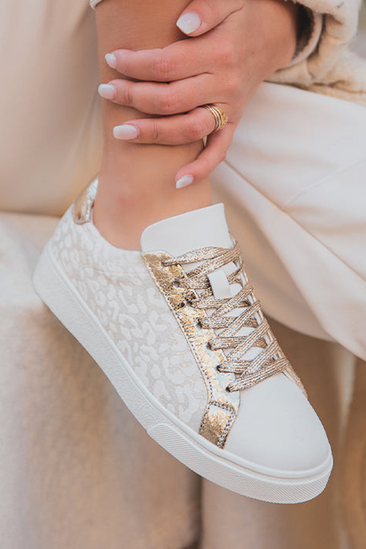 Schnürschuhe aus PU-Leder mit Leopardenmuster und Glitzerpatches