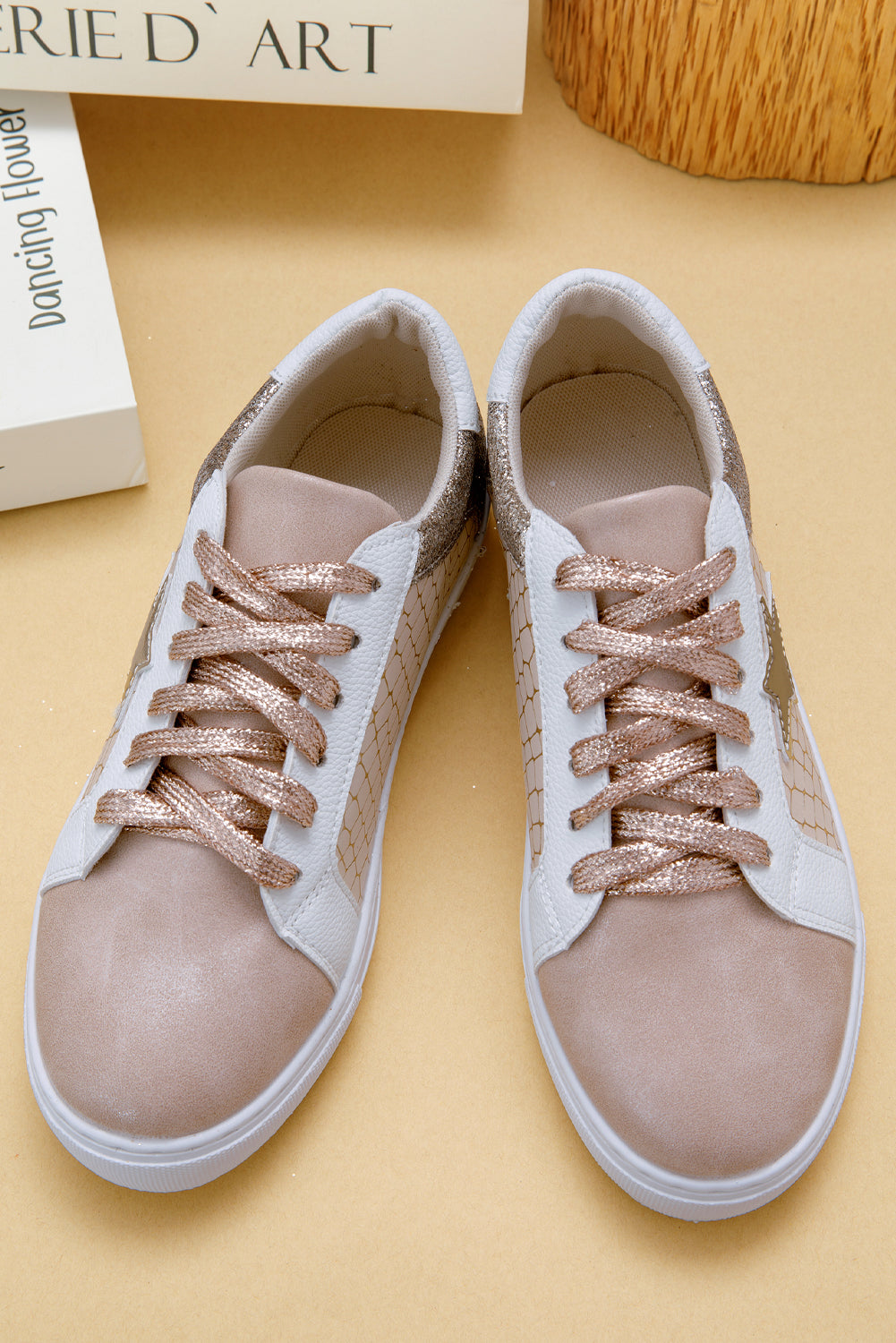 Schnür-Sneakers aus PU-Leder mit Glitzerstern-Patchwork 
