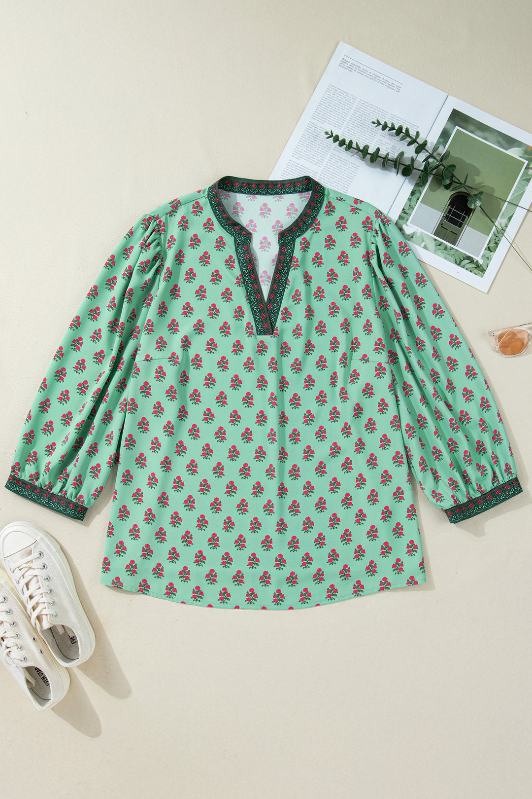 Green Plus Size Floral Print Contrast Trim V Neck Bracelet Sleeve Blouse