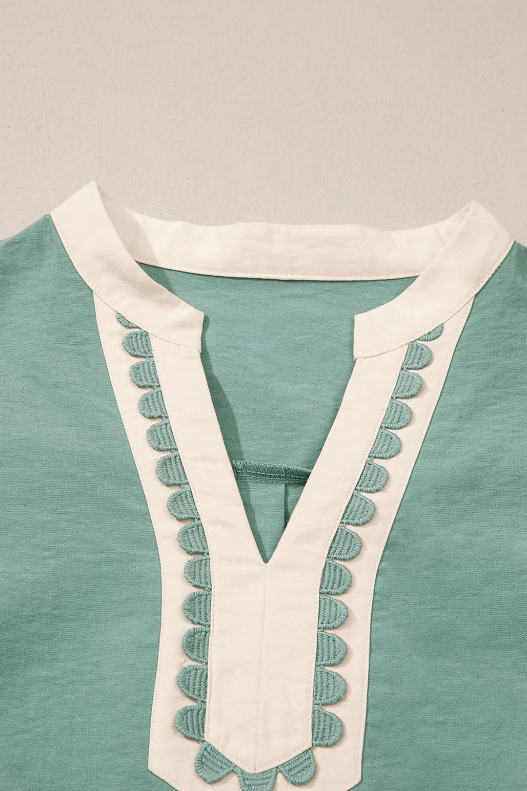 Canton Scallop Color Block Trim Puff Sleeve Mini Dress
