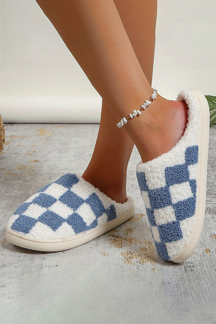 Checkered Print Fuzzy Slip On Winter Slippers