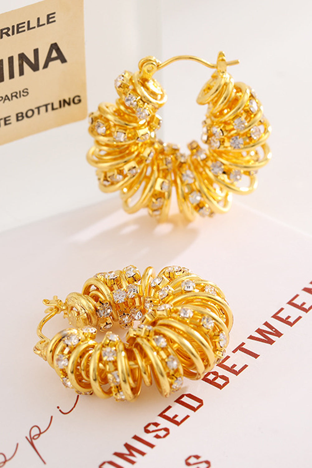 Boucles d'oreilles à crochet en alliage plaqué spirale avec strass