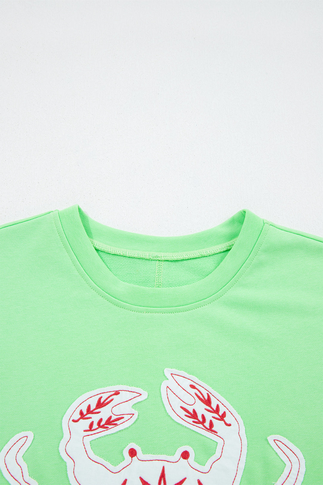 Bright Green Crab Embroidered Patch Loose Round Neck Tee