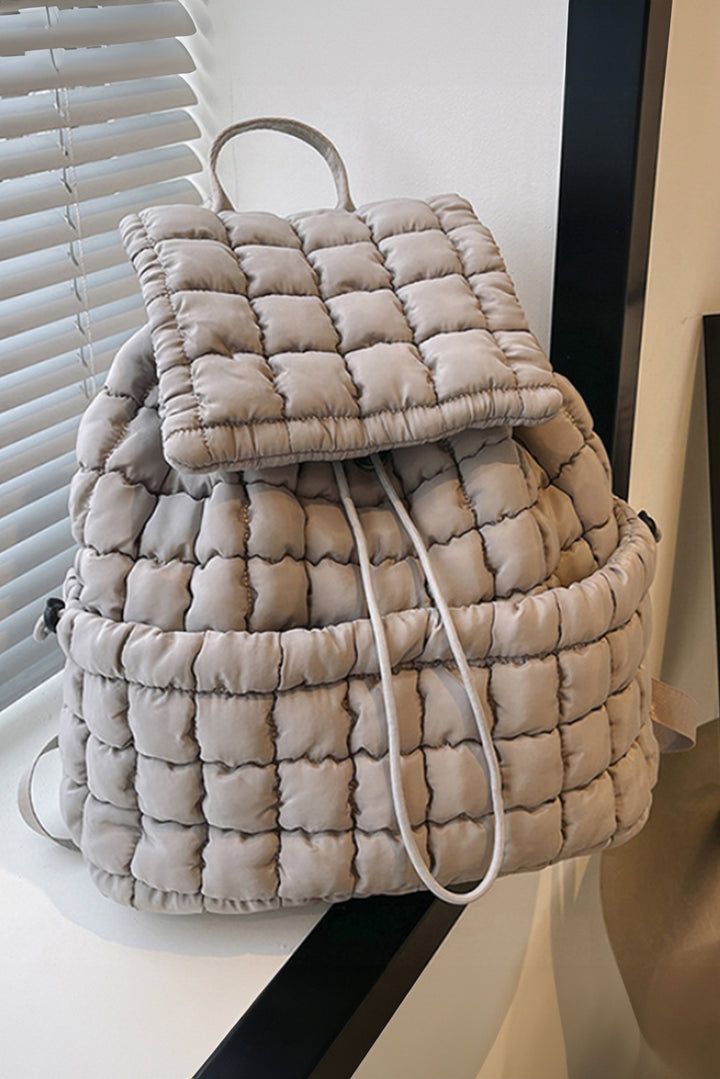 Einfarbiger, gesteppter Puffer-Rucksack mit Klappe
