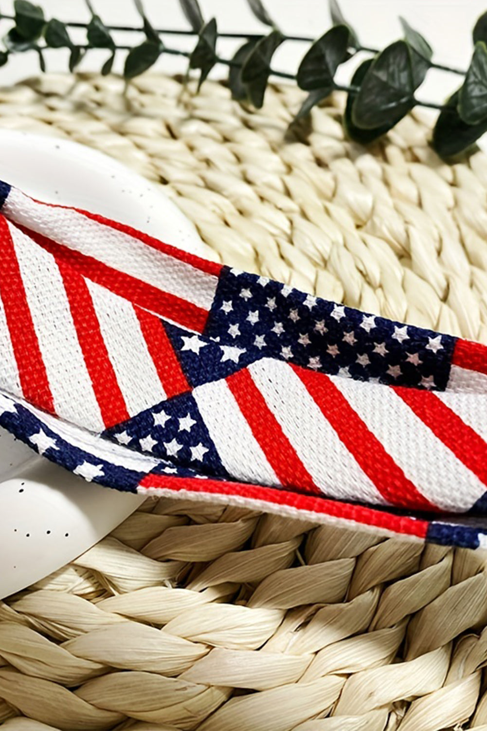 Bandeau noué pour le Jour du drapeau