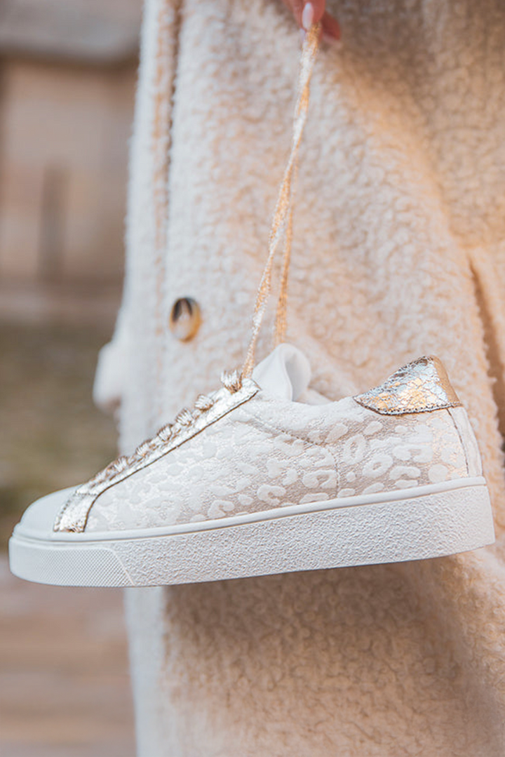 Schnürschuhe aus PU-Leder mit Leopardenmuster und Glitzerpatches