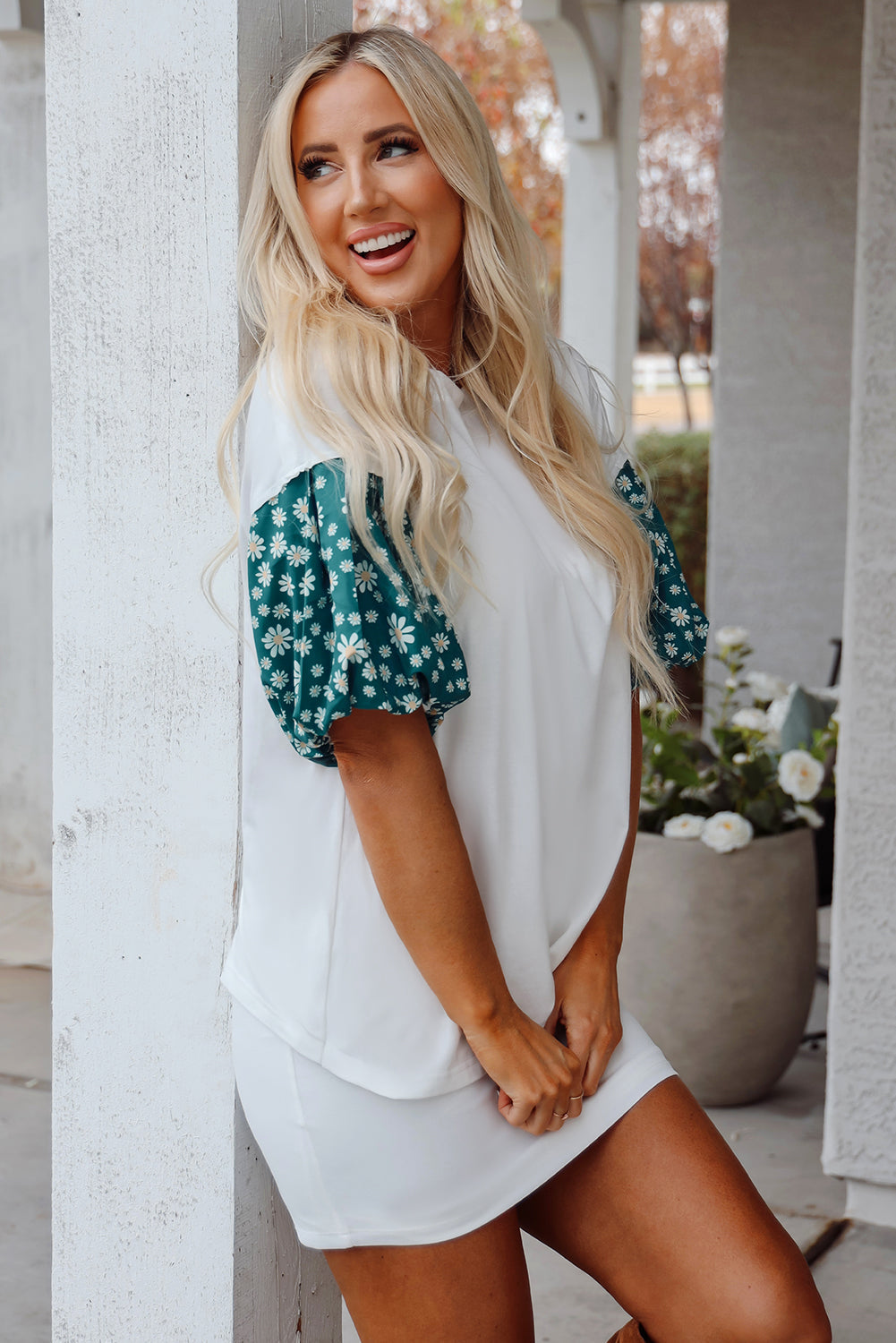 contrast floral puff sleeve oversized top