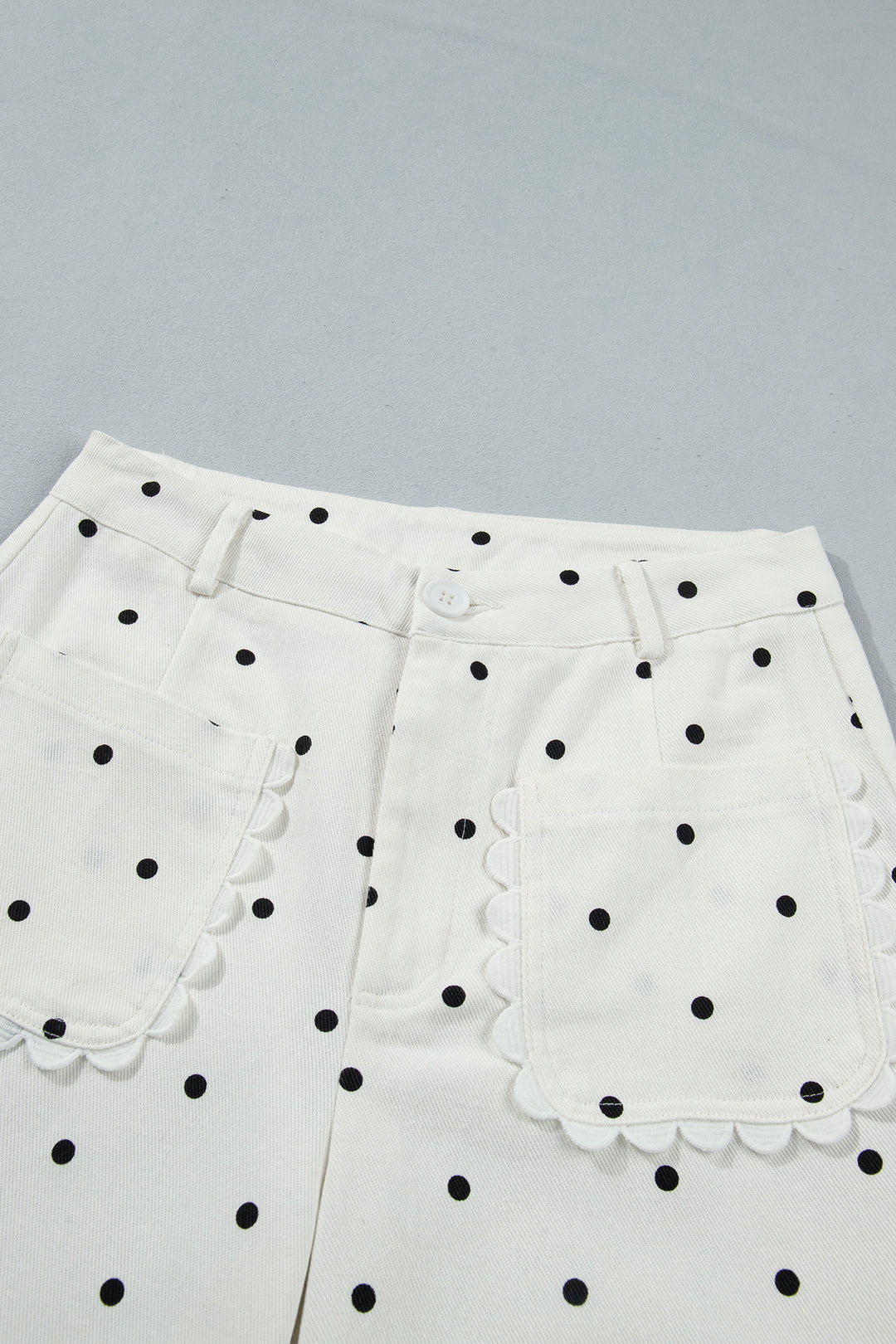 White Polka Dot Print Scalloped Patch Pocket Cotton Shift Pants